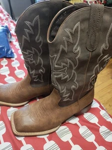 Women's Cowboy Boots 6.5 - Picture 1 of 2