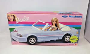 Seltenes Barbie blaues Cabrio Mustang Auto 65032 Mattel 2002 neu versiegelt  - Bild 1 von 4