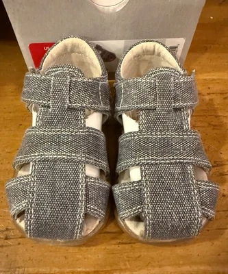 Nuevas sandalias de pescador See Kai Run - Jude gris lona niño pequeño 4,5 Foto 1 de 4