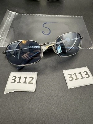 VINTAGE POLICE 2686 GUNMETAL PILOT SUNGLASSES MADE IN ITALY Silver Blue - Image 1 of 4