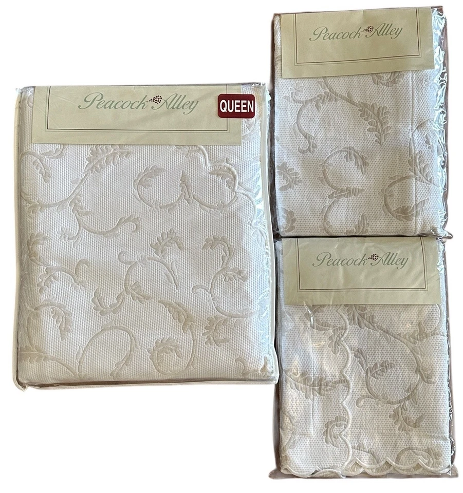 孔雀巷 Samantha Queen Coverlet & 2 Standard Shams Fawn 埃及棉 — 第 1/4 张图片