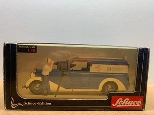 SCHUCO MECHANISCH MERCEDES 170V KAMERAWAGEN BR 1/18 IN BOX ge F4 - Bild 1 von 7