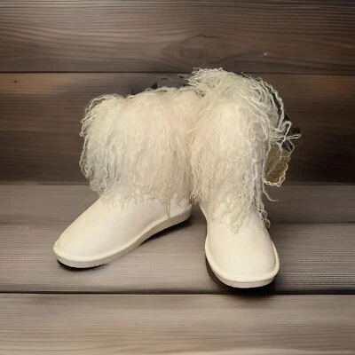 Bearpaw BOETIS White Curly Lamb & Fur Round Toe Boots, Women’s Size 7 NEW - Image 1 of 4
