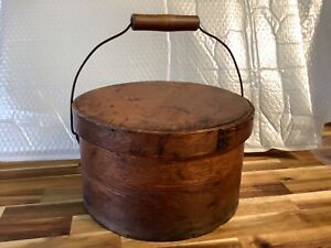 Antique Primitive 9.5” x 5.5” Wood Round Pantry Hat Box w Bale Handle