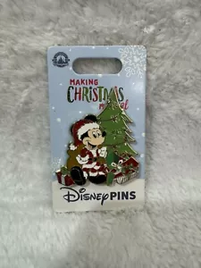 Neu 2024 Disney Parks Making Christmas Magical Santa Mickey Mouse Tree Pin - Bild 1 von 2