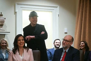 Reunión del Gabinete de Trump Elon Musk PÓSTER BRILLANTE FOTO IMPRESIÓN BANNER 14085 - Imagen 1 de 1