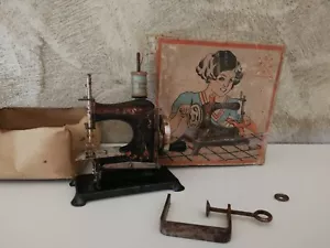 ANTIGUA MAQUINA COSER DE JUGUETE - Foto 1 di 8
