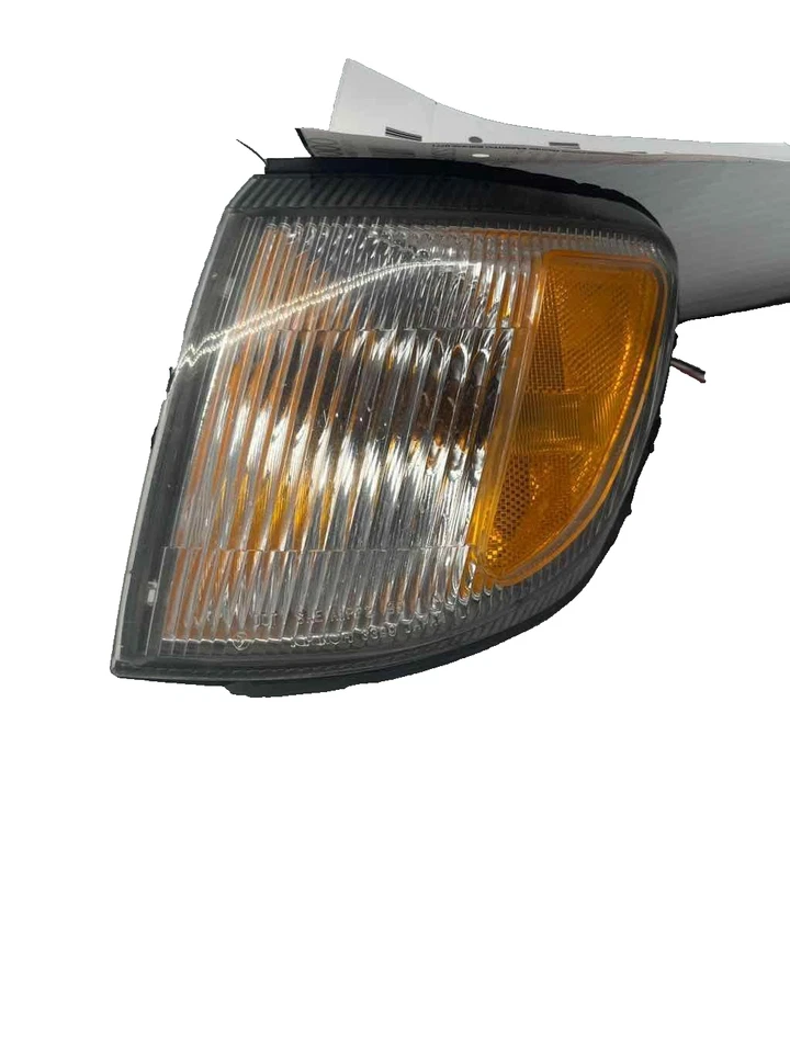 Lámpara delantera izquierda lado del conductor Subaru Forester 1998-2000 Foto 1 de 1