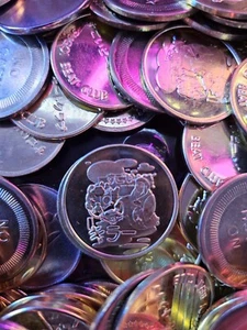 *RARE* Pachislot Tokes / Game Tokens ( Sugoi Beat Club ) - Picture 1 of 2