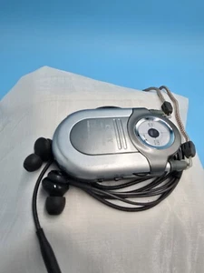 Coby CX-7 Tiny Portable AM/FM Radio Dynamic Bass System with Ear Buds WORKS - Imagen 1 de 3