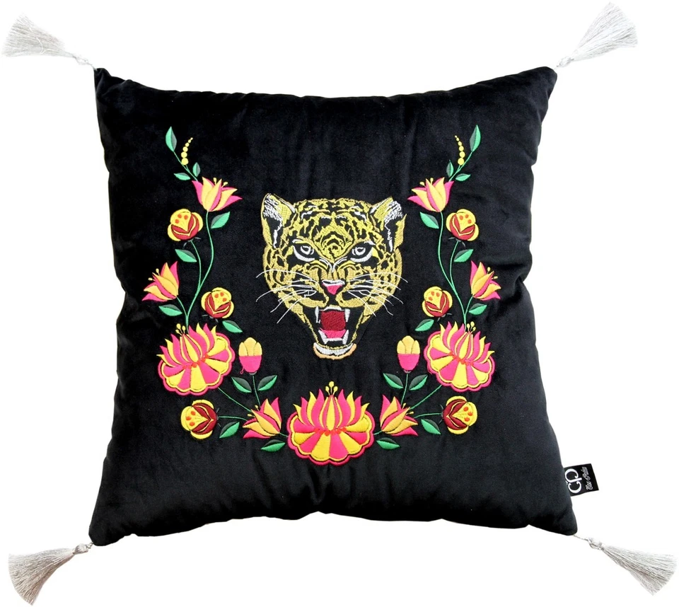 Casa Padrino Luxus Deko Kissen mit Troddeln Tiger Schwarz / Weiß 45 x 45 cm  - Bild 1 von 1