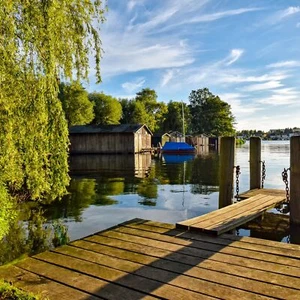 4 Tage Kurzurlaub Lübz Mecklenburgische Seenplatte | Gutschein 3* Hotel 3ÜF DZ - Bild 1 von 12