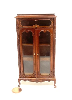 BESPAQ DOLLHOUSE MINIATURE HAVERSON VITRINE/DISPLAY NEW WALNUT FINISH 6234 NWN