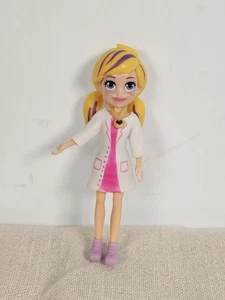 Polly Pocket Travel Doll - Picture 1 of 2