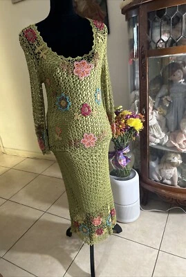 SUE WONG~VNTG Hand Crocheted Top & Skirt~Chartreuse W/Mixed Flowers~MIDI~Sz M/L - Image 1 of 4