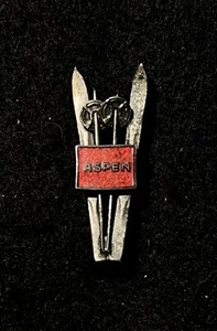 Prendedor de esquí ASPEN vintage años 50 COLORADO solapa de viaje de recuerdo HECHO EN FRANCIA - Imagen 1 de 3