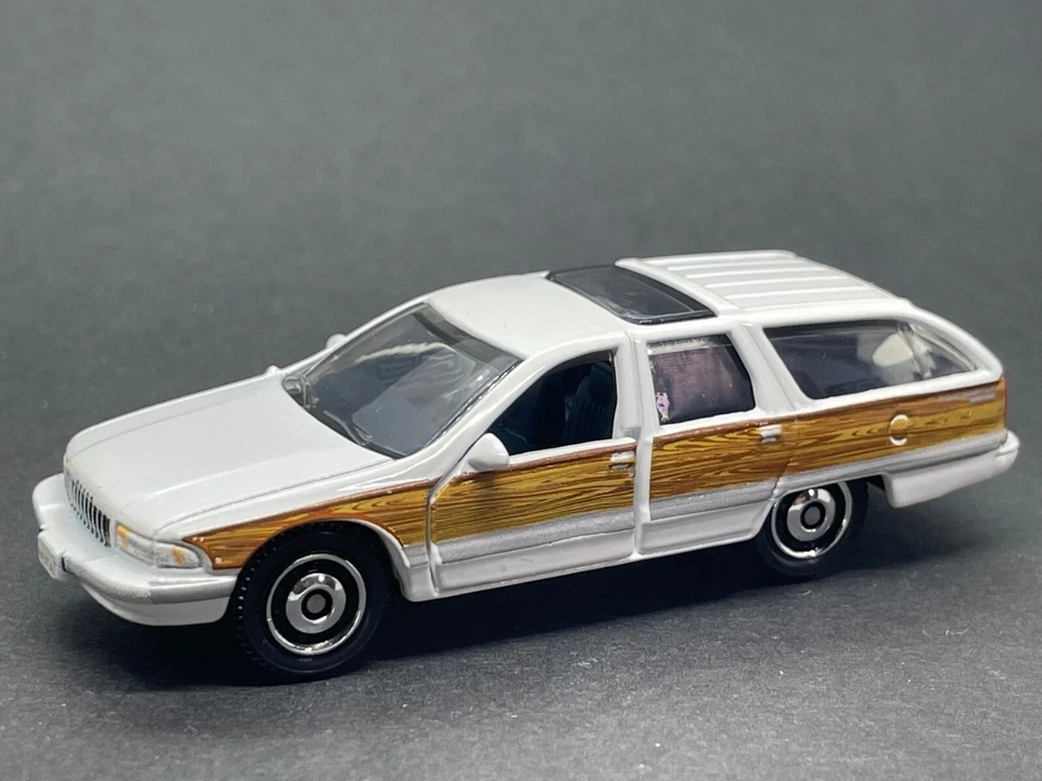 MATCHBOX 1992 BUICK ROADMASTER ESTATE - SEALED CARD - Image 1 of 4