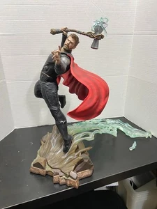 Avengers: Infinity War Marvel Milestones Thor Statue Diamond Select USED & DMG!! - Picture 1 of 9
