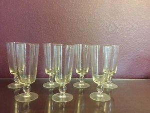 7 Vintage Glasses - Picture 1 of 2