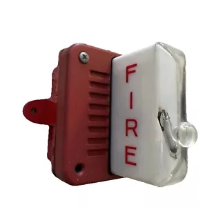 Cerberus Pyrotronics bocina estroboscópica alarmas de incendio MC-S17-S y caja exterior - Imagen 1 de 5