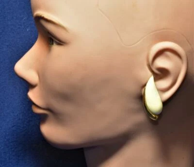 Vintage Signierte MONET Goldfarbene Beige Emaille FLÜGEL Form Clip-On Ohrringe - Bild 1 von 3