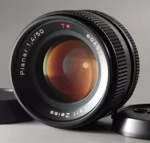 Near Mint Contax Carl Zeiss Planar T* 50mm F/1.4 AEJ Lens From Japan #3483 - Picture 1 of 13