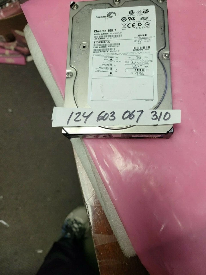  73.4GB 10000RPM Ultra-320 SCSI 80-Pin 8MB Cache 3.5-inch Hard Drive - Image 1 of 1