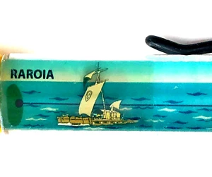 Bolígrafo flotante Kon Tiki balsa móvil en el Océano Pacífico Raroia Perú Polinesio de colección - Imagen 1 de 8