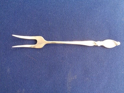 Wallace Sterling Silver Pickle Fork  in "Silver Swirl" Pattern.- No Heel Wear - Image 1 of 4