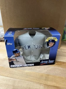 Figura Derek Jeter Jersey Topps Edición Inaugural Yankees #2. Caja 236 - Imagen 1 de 7