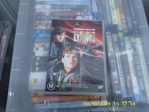 Red Dawn (1984) DVD Patrick Swayze Charlie Sheen Region 4 PAL vgc t14 - Picture 1 of 1