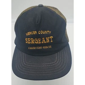 VINTAGE MERCER COUNTY FLUGHAFEN ABSTURZ FEUERWEHR SERGEANT DRUCKKNOPFLASCHE MÜTZE - Bild 1 von 4