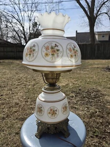 Vtg Accurate Casting Inc Floral Quoizel Hurricane Table Lamp Medium Size 22" - Picture 1 of 24