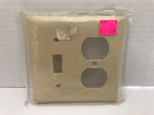 Vintage Sierra Electric Elfenbein gerippt Bakelit Combo Schalter/Stecker Abdeckung mit Schrauben - Bild 1 von 2