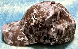 Under Armour Brown Digital Camouflage Cap LG/XL - EUC - Picture 1 of 9