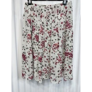 ST JOHN Sport Skirt Floral Size 6 Exellent Condition - Picture 1 of 5