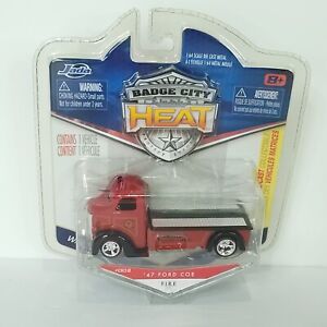 47 Ford Coe Fire & Rescue Dept Badge City Heat  Red 1:64 Jada Toys NEW