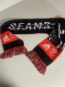 Sciarpa Adidas Seams MLS calcio logo rosso nero bianco nuova edizione limitata NO BORSA - Foto 1 di 7