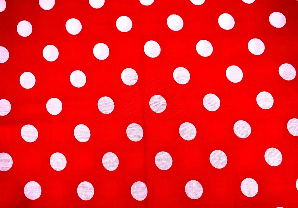 Tela de lunares rojos, rojo, lunares blancos, algodón, 74"x60" Jo-ann's Foto 1 de 1