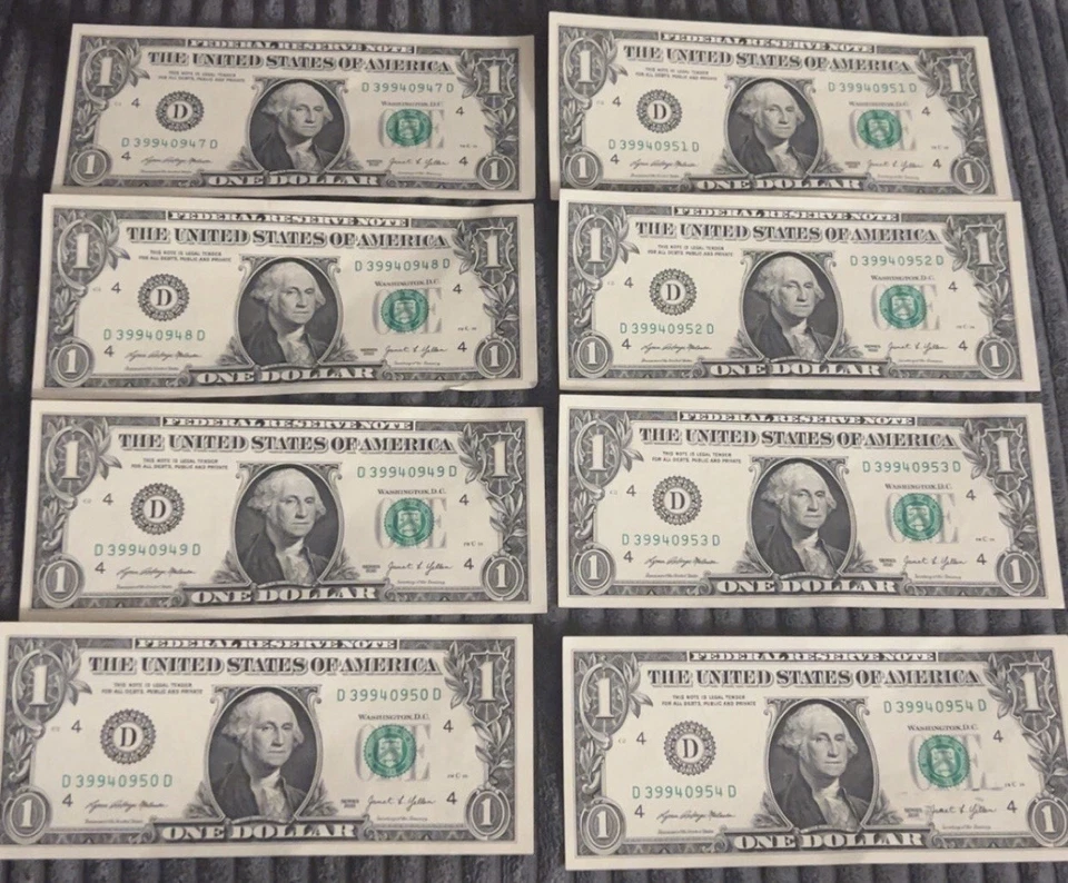 consecutive serial number one dollar bill Lot Of 8 Crispy - Image 1 of 1