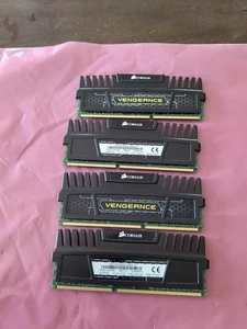 32 GB Corsair Vengeance 8 GB x 4 CMZ16GX3M2A1600C10 DDR3 1600 Memoria RAM - Imagen 1 de 4