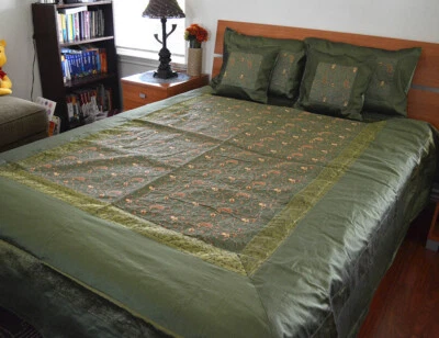 Juego de sábanas planas funda cama seda verde bordadas queen completas de la India Foto 1 de 4
