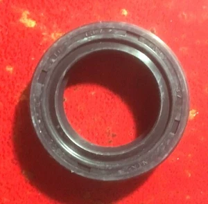 SHORROCK C75/C142 Supercharger drive shaft seal-NEW - Picture 1 of 2