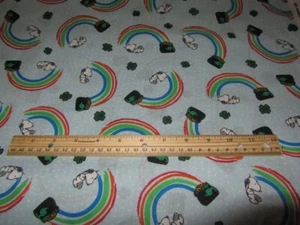 Blau Snoopy St Patricks Day Regenbogen/Topf Gold Baumwollstoff Meterware - Bild 1 von 1