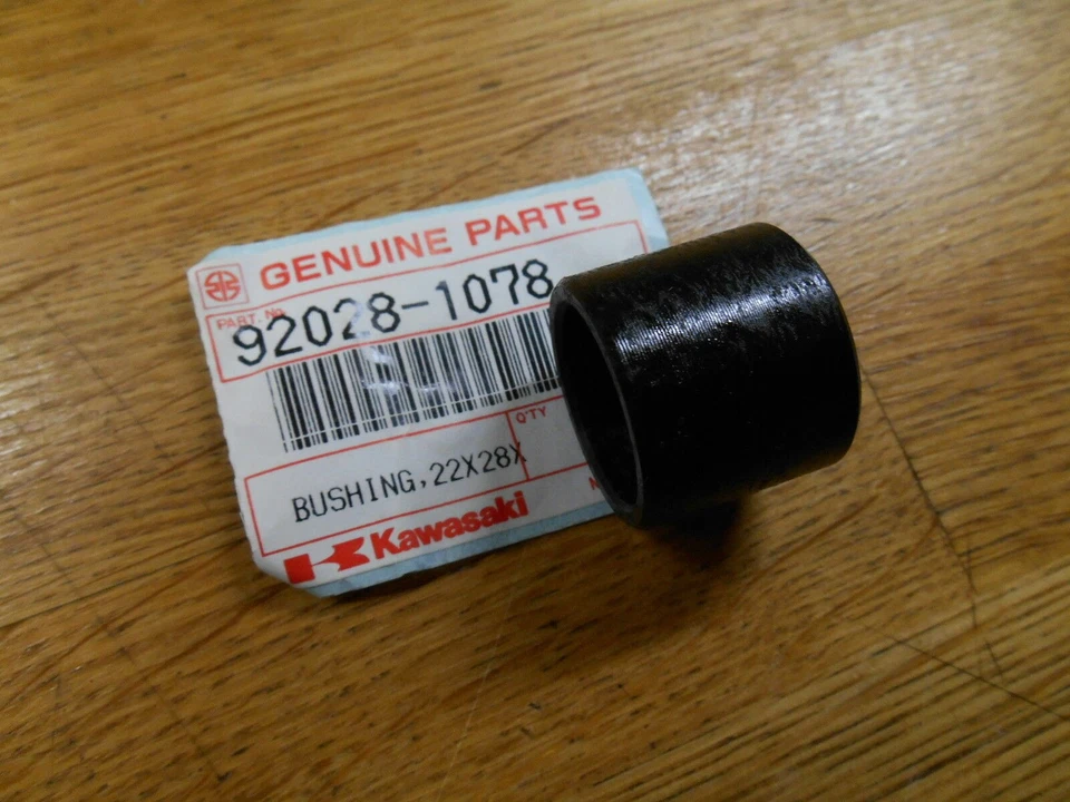 Buje basculante Kawasaki KX80 KDX80 1980-1999 NOS 92028-1078 22x28x23,5 Foto 1 de 4