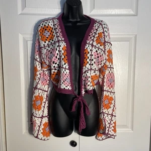 Mi Ami gehäkelte Strickjacke Damen groß mehrfarbig Granny Square kurz geschnitten vorne zum Binden - Bild 1 von 10