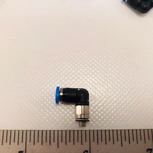 FESTO QSML-M3-3. 153330 L-Connector Push-in L-Fitting (New) Qty. Of 6 Pcs *NEW* - Picture 1 of 6