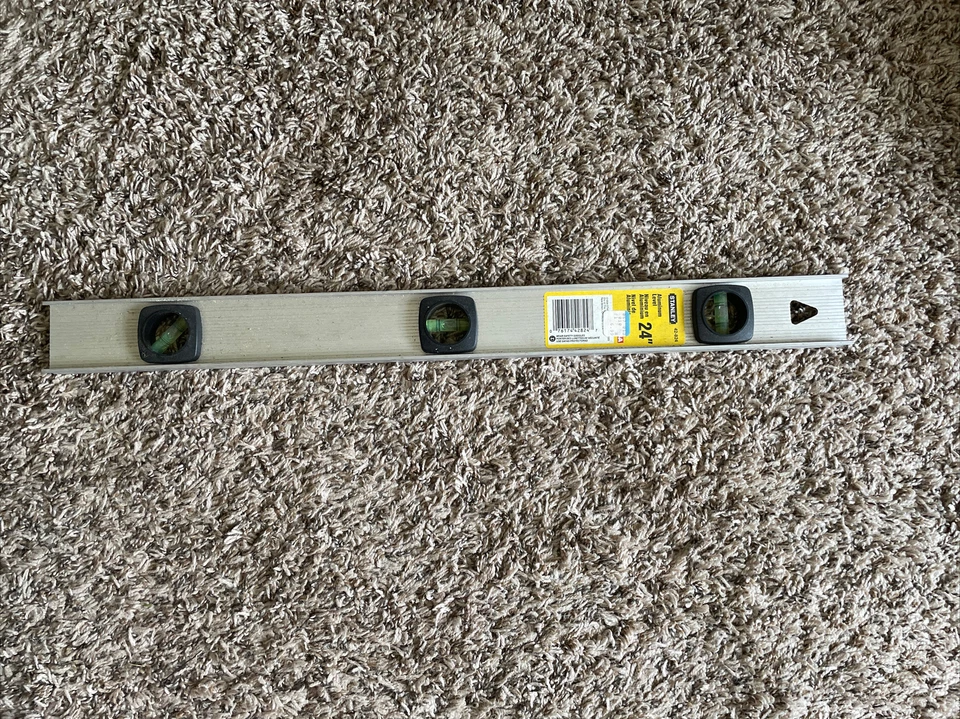 Stanley 42-824  24" Level, 360-Degree Vials, Lightweight, New, USA Made - Image 1 of 1