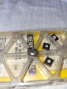 SDEB 26152 KT175 KENNAMETAL *** 4 EINLAGEN *** FACTORY PACK *** - Bild 1 von 4