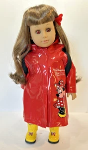 American Girl My Disney Girl Puppe 18 Zoll inkl. Disney Regenmantel, Stiefel & Rucksack - Bild 1 von 12